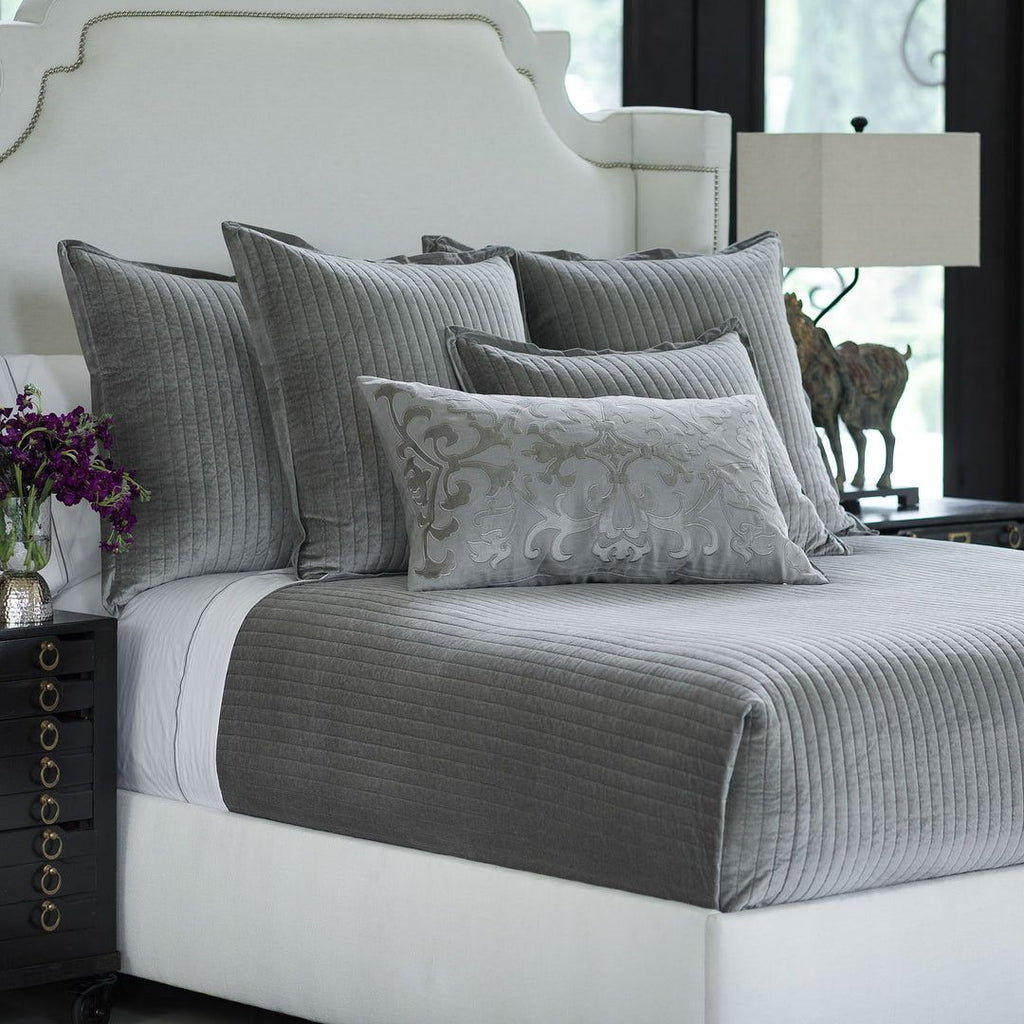 Why Polyester Fiber Pillows Are Taking Over Dubai Homes in 2025?